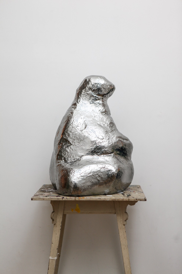 34. ȣ ǿ 01 Homo Sapiens 01, 2022,  īƮ Car paint on bronze, 34x31x43cm.jpg