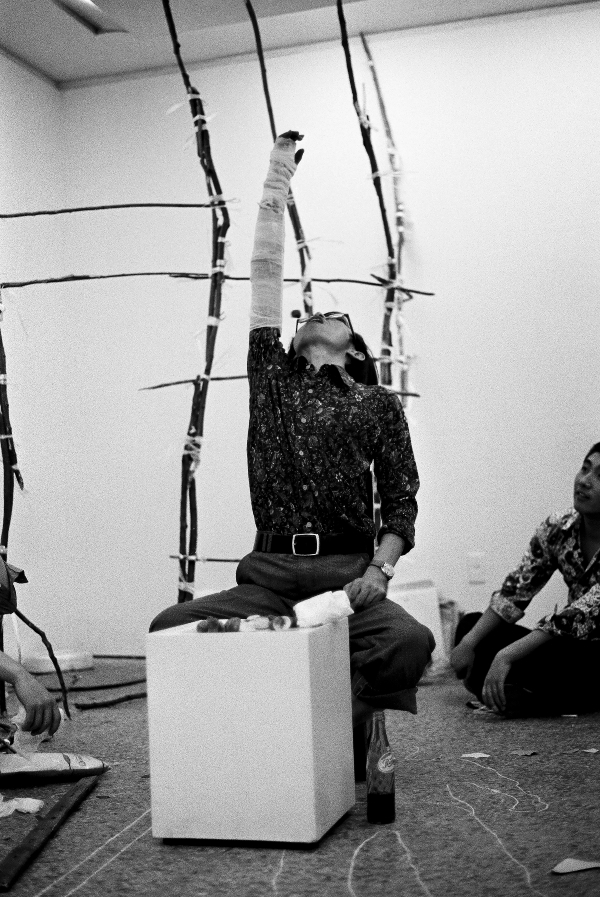 Lee Kun-Yong, The Biscuit Eating, 1977.jpg